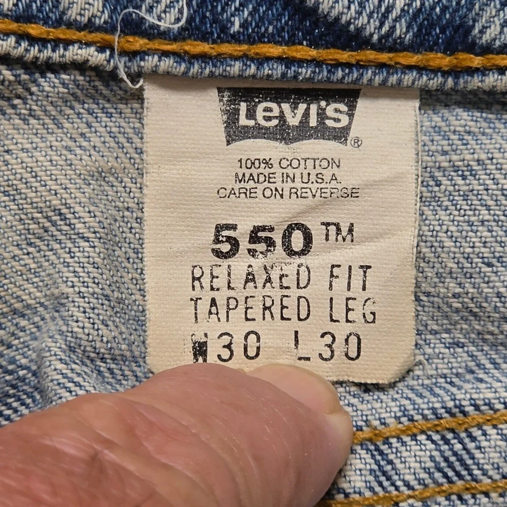 Vintage 550 Relaxed Tapered Leg Jeans Mens 30x30 Light Wash Levi's Made in USA